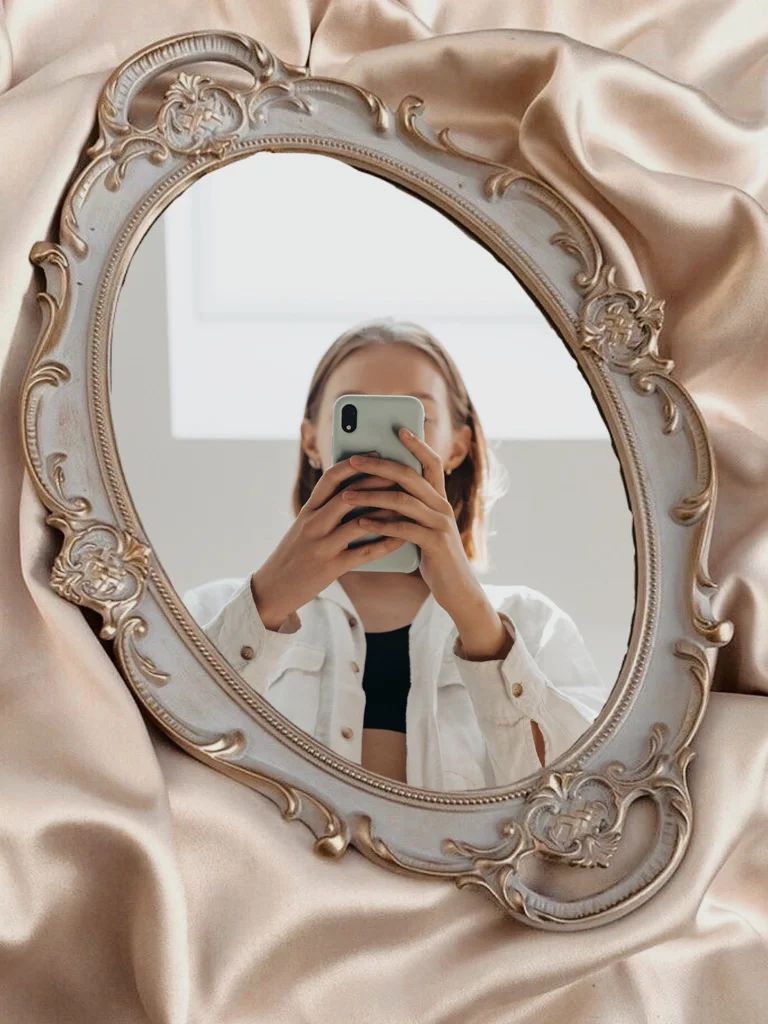 #freetoedit #mirror #mirrorselfie #mirrorselfies #fancy #vintage 