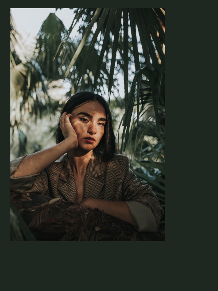 𝚂𝚘 𝚝𝚑𝚒𝚜 𝚖𝚊𝚢 𝚋𝚎 𝚊 𝚕𝚒𝚝𝚝𝚕𝚎 𝚠𝚎𝚒𝚛𝚍, 𝚋𝚞𝚝 𝙸 𝚑𝚘𝚙𝚎 𝚢𝚘𝚞 𝚕𝚒𝚔𝚎 𝚒𝚝!

𝚃𝚊𝚐𝚜:
#replay #green #neon #neongreen #tree #plants #butterfly #newspaper #portrait #lady 
𝙲𝚛𝚎𝚍𝚜: