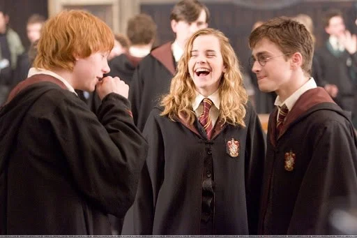 ⚡🍗📚♥️
#golden_trio #harry #ron #hermione #harrypotter #ronweasley #hermionegranger #daniel #emma #rupert #danielradcliffe #emmawatson #rupertgrint #hagwarts #griffindor #slytherin #hufflepuff #ravenclaw #draco #dracomalfoy #dracotok