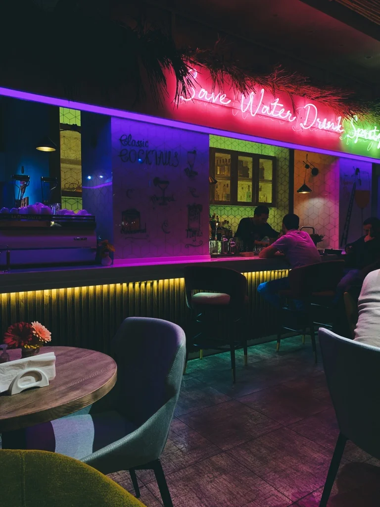 #picsart #picsartedit #cafe #neon #colors #pop 